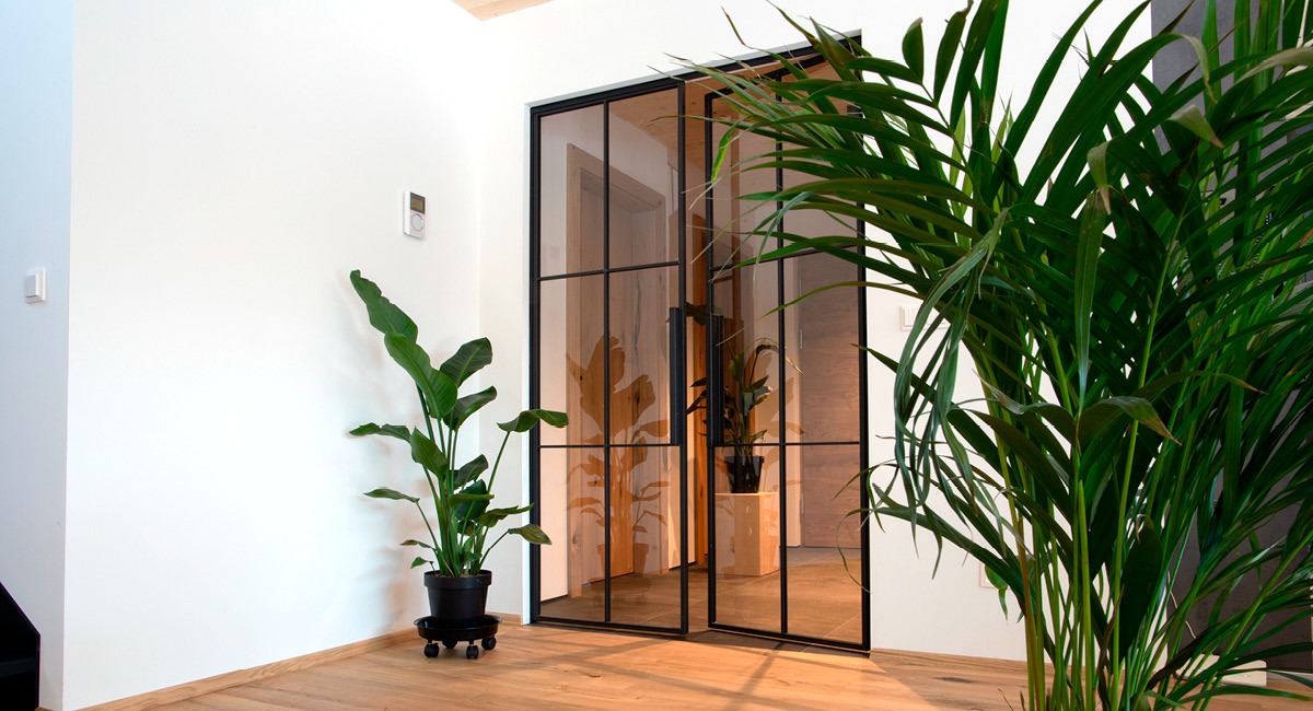 Glazen deuren gebruiken in huis voor meer daglicht